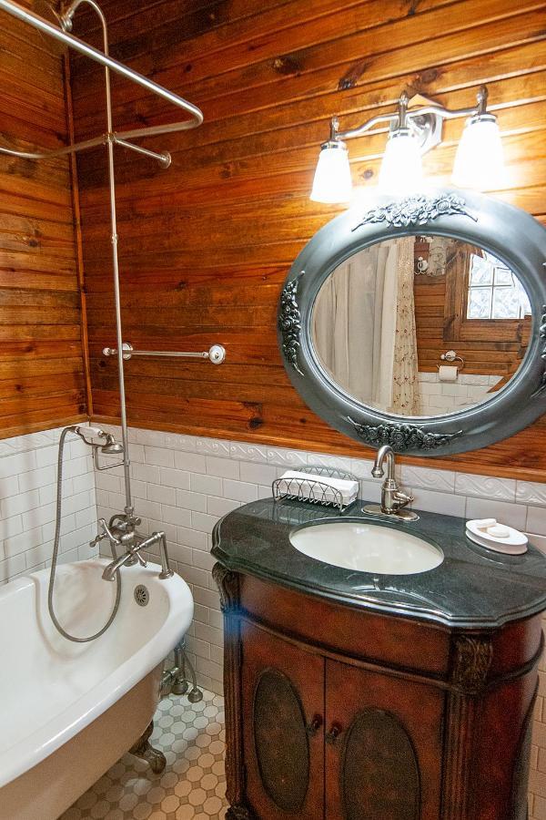 Dabbs Hotel Bed And Breakfast Llano Экстерьер фото